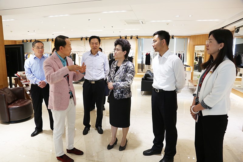 山東省委常委、統(tǒng)戰(zhàn)部部長邢善萍一行到聯(lián)橋集團調(diào)研