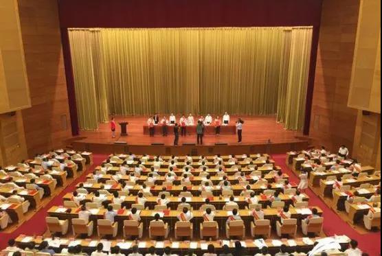 集團(tuán)黨委書記、董事長慕镕鍵被授予“山東省非公有制經(jīng)濟(jì)人士優(yōu)秀中國特色社會主義事業(yè)建設(shè)者”稱號