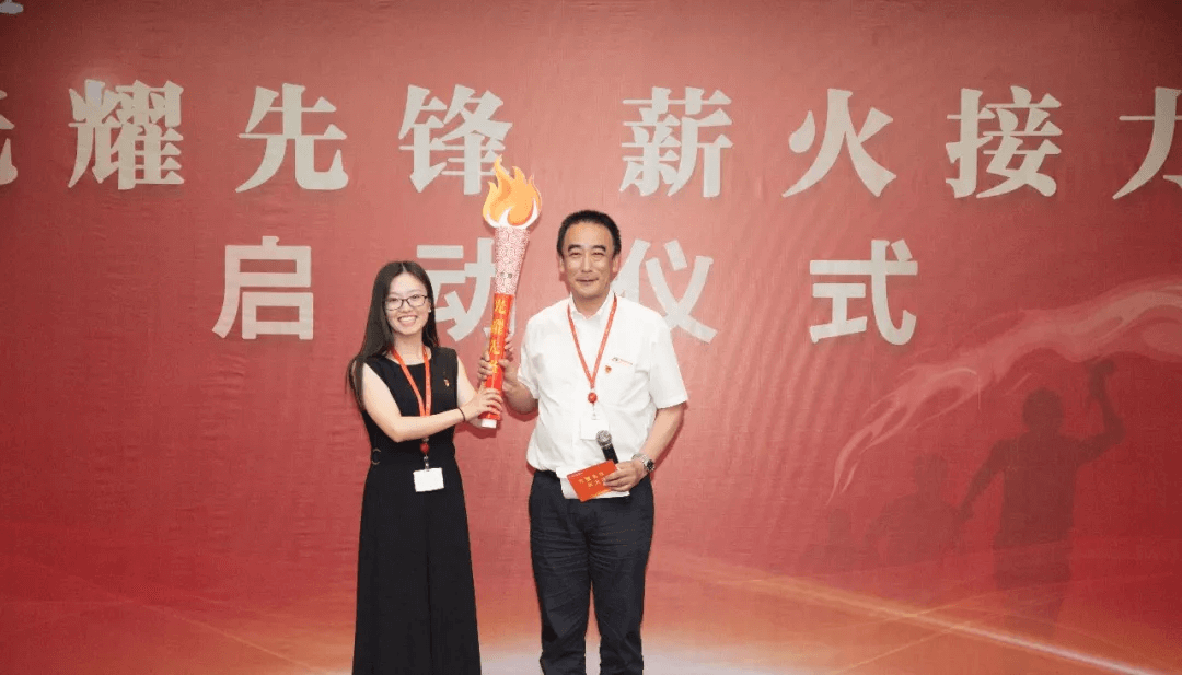 光耀先鋒  薪火接力 傳遞先鋒精神，踐行黨員使命，開拓全新事業(yè)   董文忠—劉玉珍(圖1)