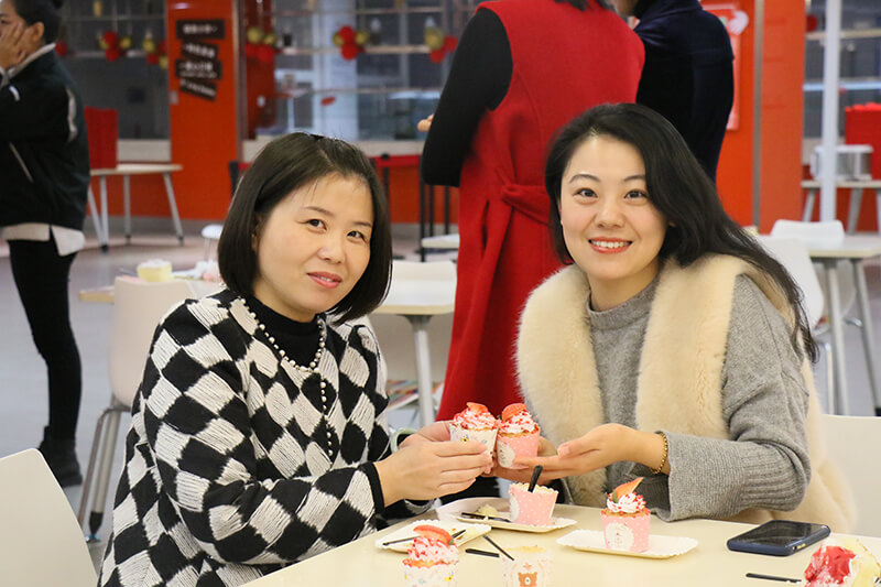 聯(lián)橋集團喜迎23周年司慶——聯(lián)橋23年 乘風(fēng)破浪(圖18)